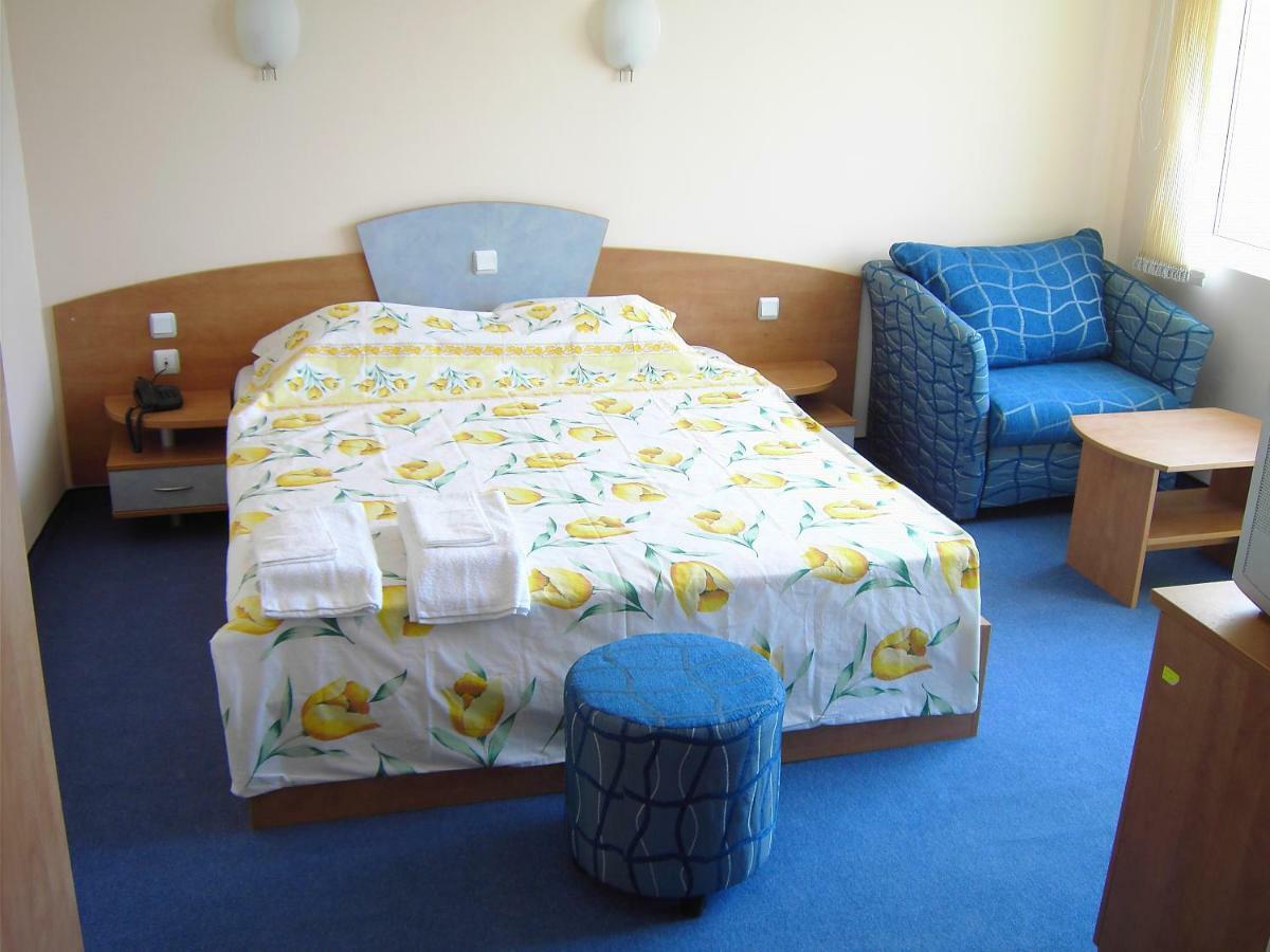 Fresh Family Hotel ラヴダ エクステリア 写真